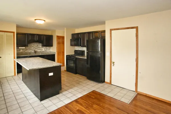 $260,000 | 3621 Kingsway Drive, Crown Point, IN 46307