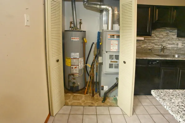 $260,000 | 3621 Kingsway Drive, Crown Point, IN 46307