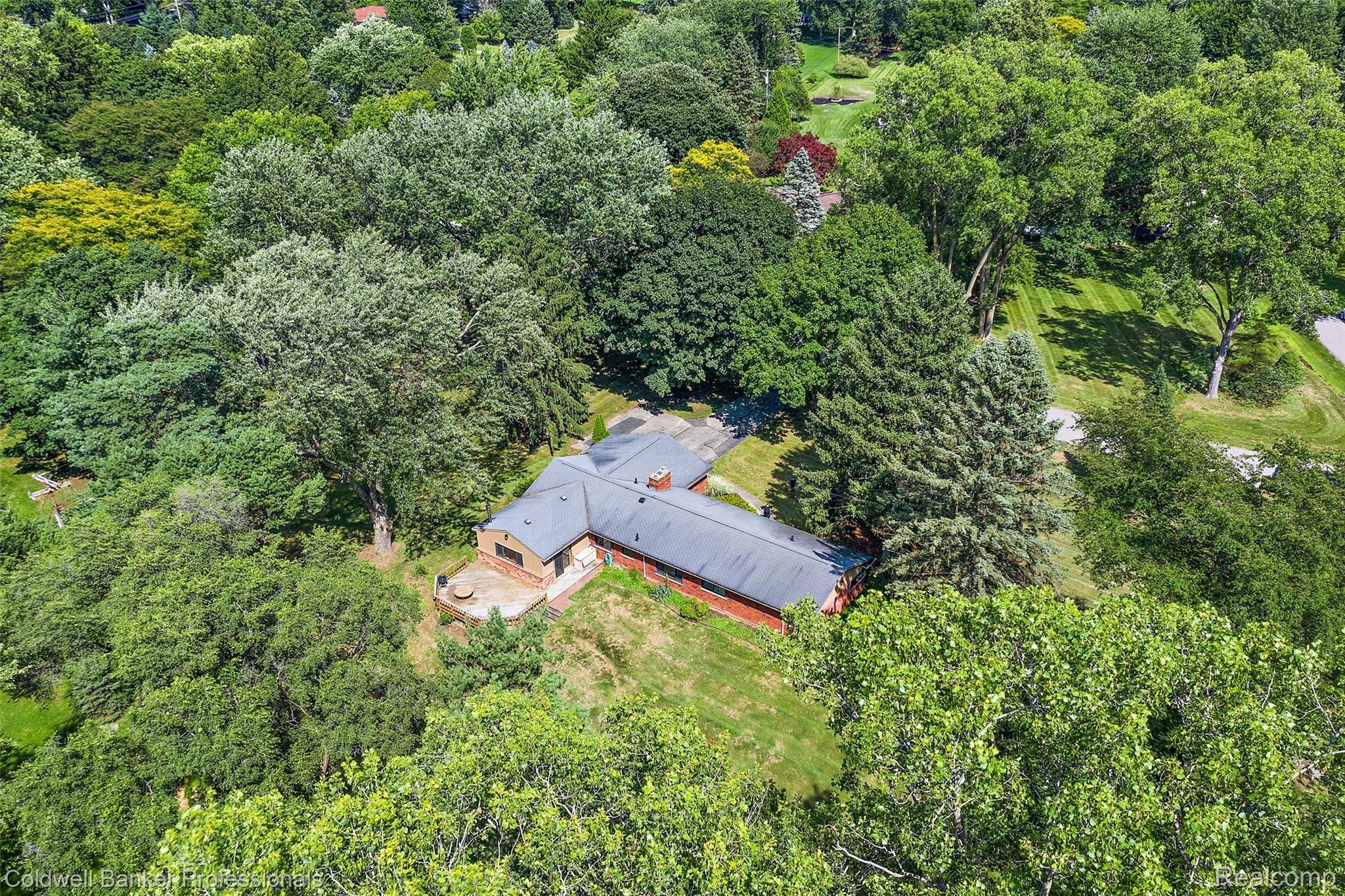 1108 Portsmouth Road Rochester, MI 48309 - Photo 7 of 18 1108 Portsmouth-8.jpg