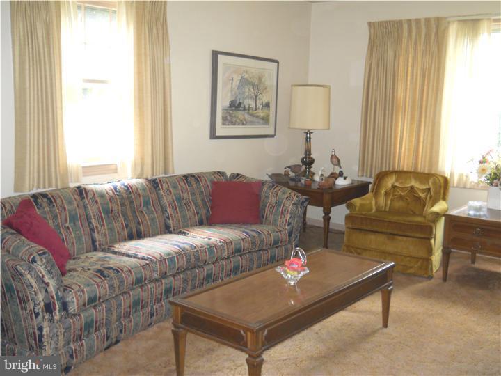 2407 Mill Road Boothwyn, PA 19061 - Photo 2 of 18 Living Room