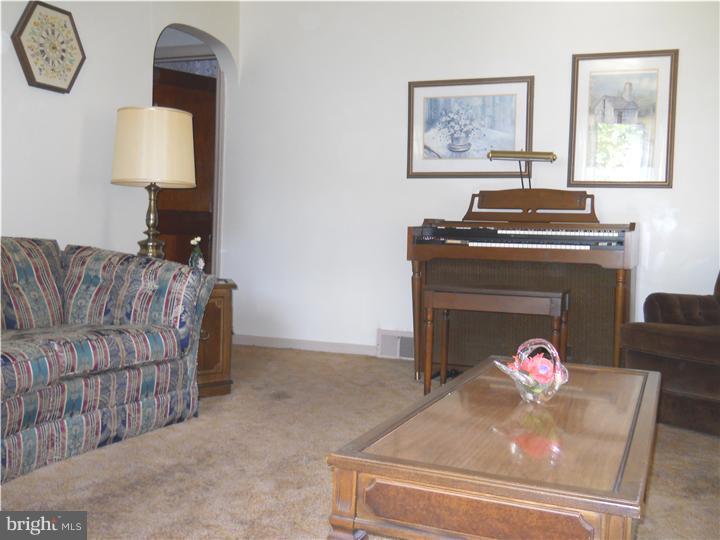 2407 Mill Road Boothwyn, PA 19061 - Photo 3 of 18 Living Room