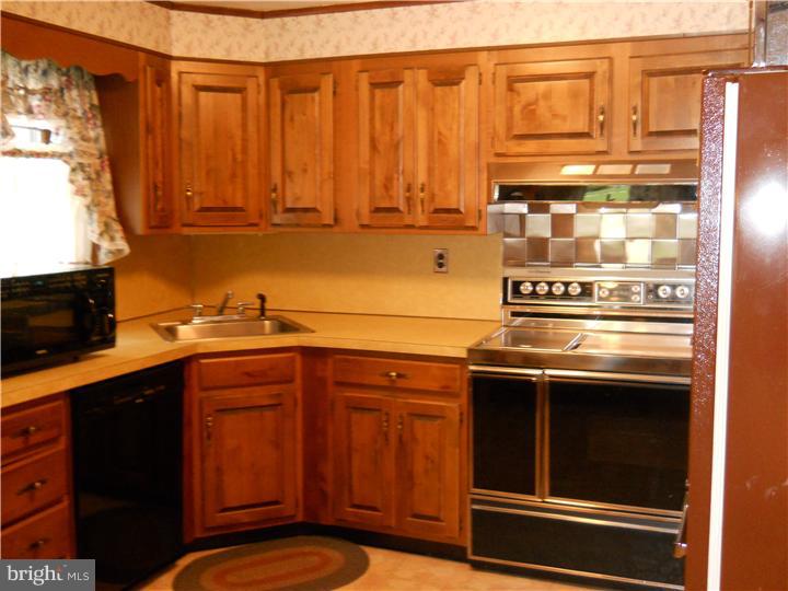 2407 Mill Road Boothwyn, PA 19061 - Photo 8 of 18 Gallery Image 8