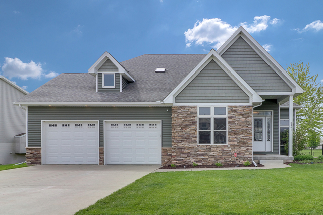 2301 Heather Ridge Drive Normal, IL 61761 - Photo 1 of 46