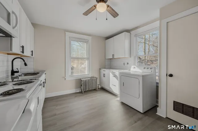 $1,700 | 113 Pequot Avenue, Unit 3, New London, CT 06320