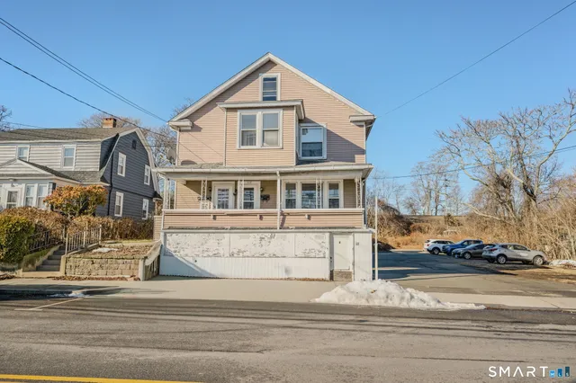 $1,700 | 113 Pequot Avenue, Unit 3, New London, CT 06320