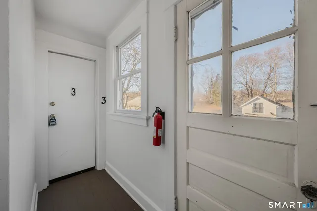 $1,700 | 113 Pequot Avenue, Unit 3, New London, CT 06320