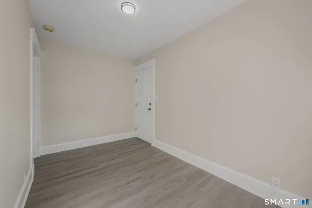 $1,700 | 113 Pequot Avenue, Unit 3, New London, CT 06320