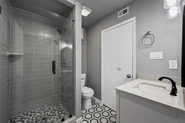 $2,290 | 10430 Las Brisas Drive, Dallas, TX 75243