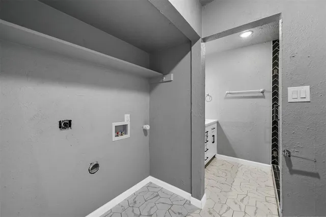 $2,290 | 10430 Las Brisas Drive, Dallas, TX 75243