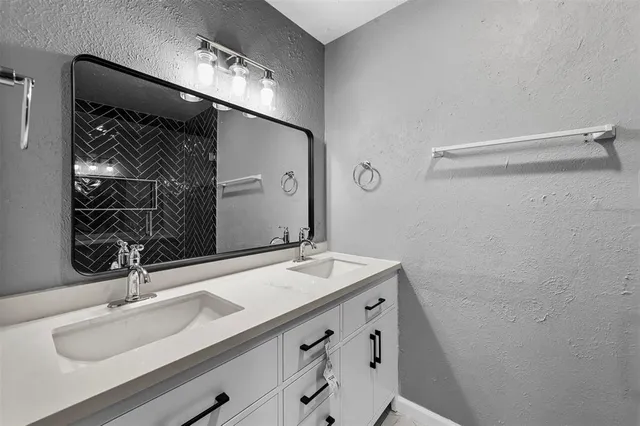 $2,290 | 10430 Las Brisas Drive, Dallas, TX 75243