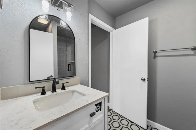 $2,290 | 10430 Las Brisas Drive, Dallas, TX 75243