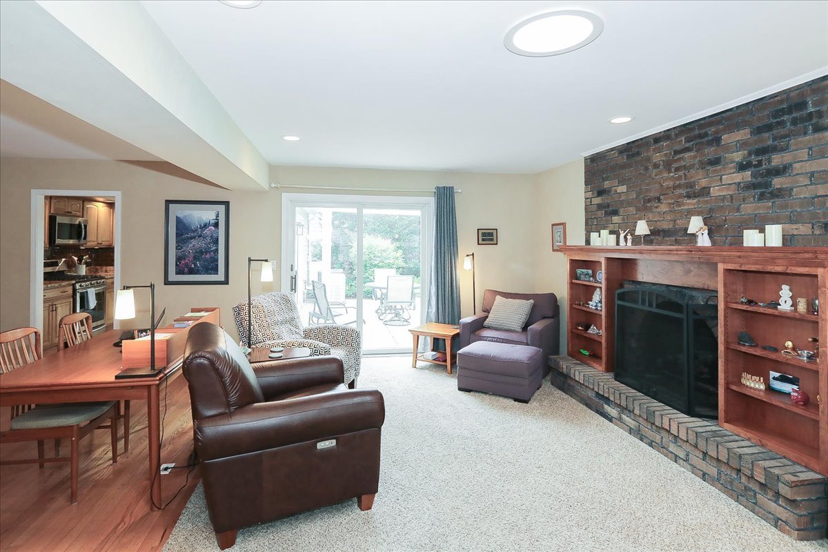 174 Timber Hill Road Buffalo Grove, IL 60089 - Photo 14 of 38