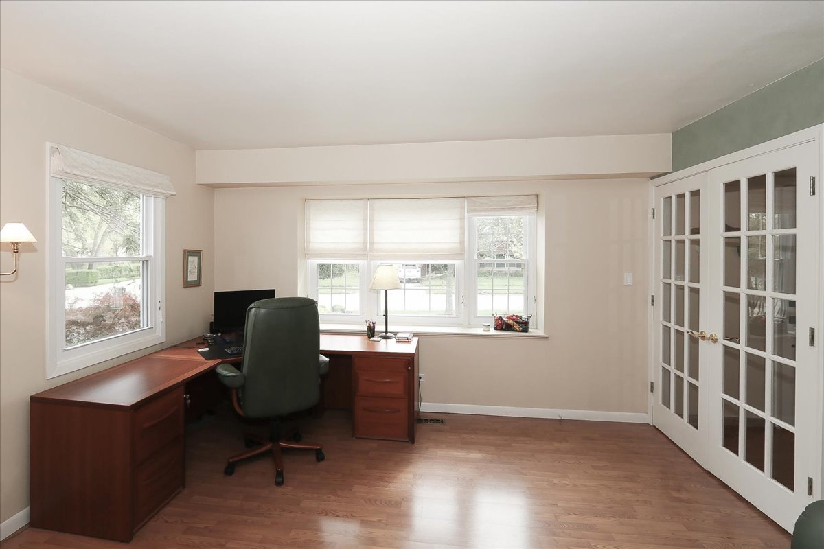 174 Timber Hill Road Buffalo Grove, IL 60089 - Photo 5 of 38
