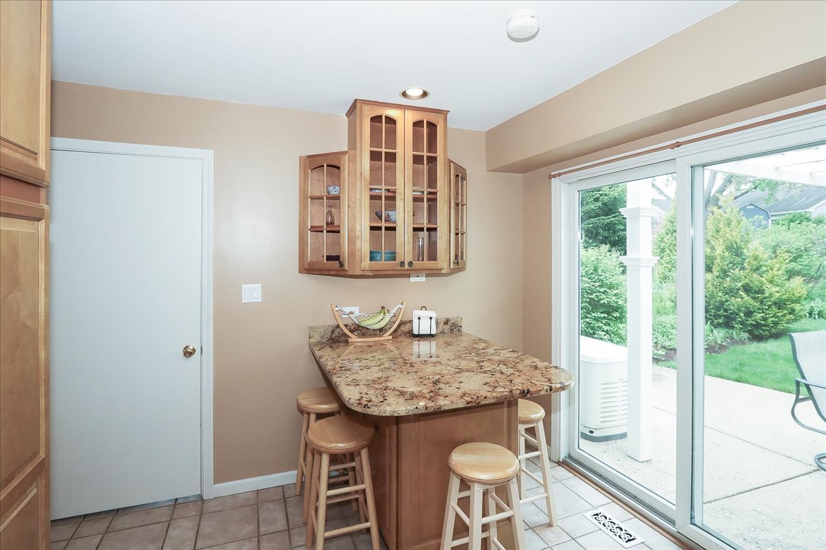 174 Timber Hill Road Buffalo Grove, IL 60089 - Photo 9 of 38