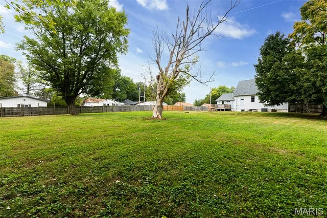 $130,000 | 204 North Railroad Street, Medora, IL 62063