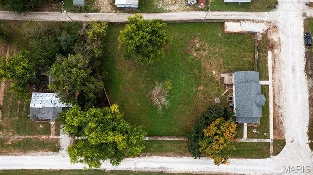 $130,000 | 204 North Railroad Street, Medora, IL 62063