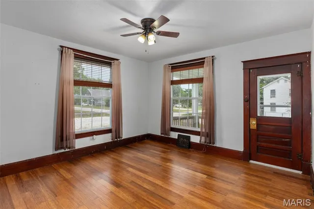 $130,000 | 204 North Railroad Street, Medora, IL 62063