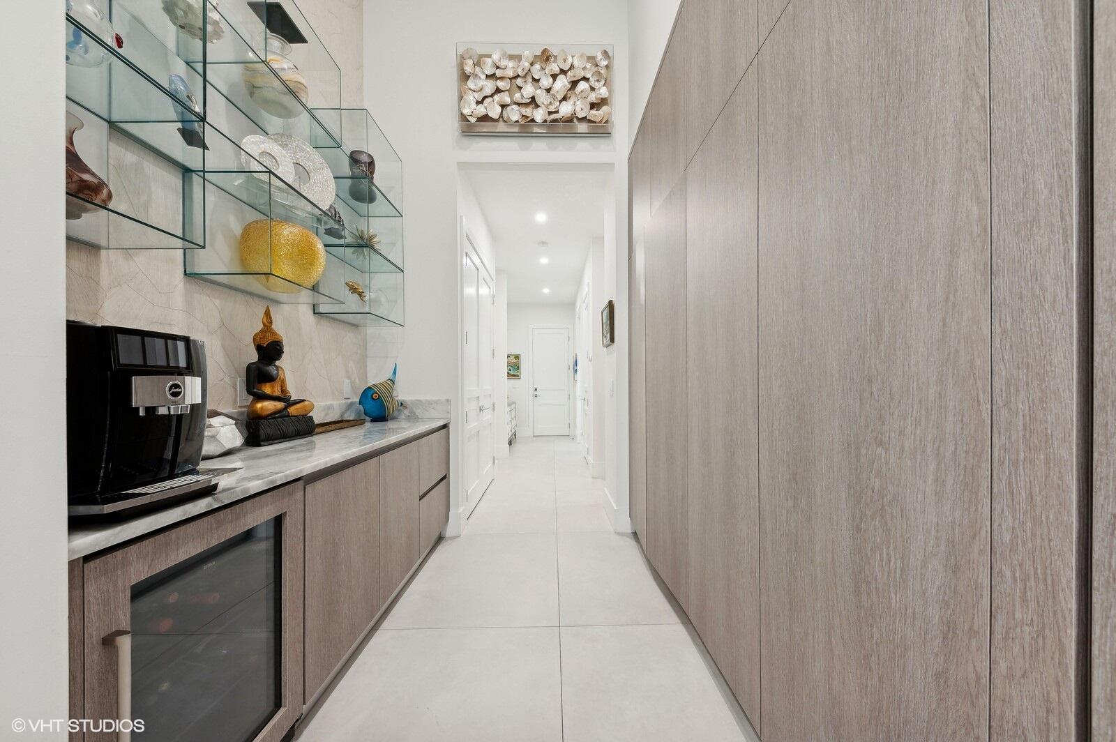 8533 North Native Dancer Road Palm Beach Gardens, FL 33418 - Photo 28 of 61 47_8533NativeDancerRdE_2047_Large