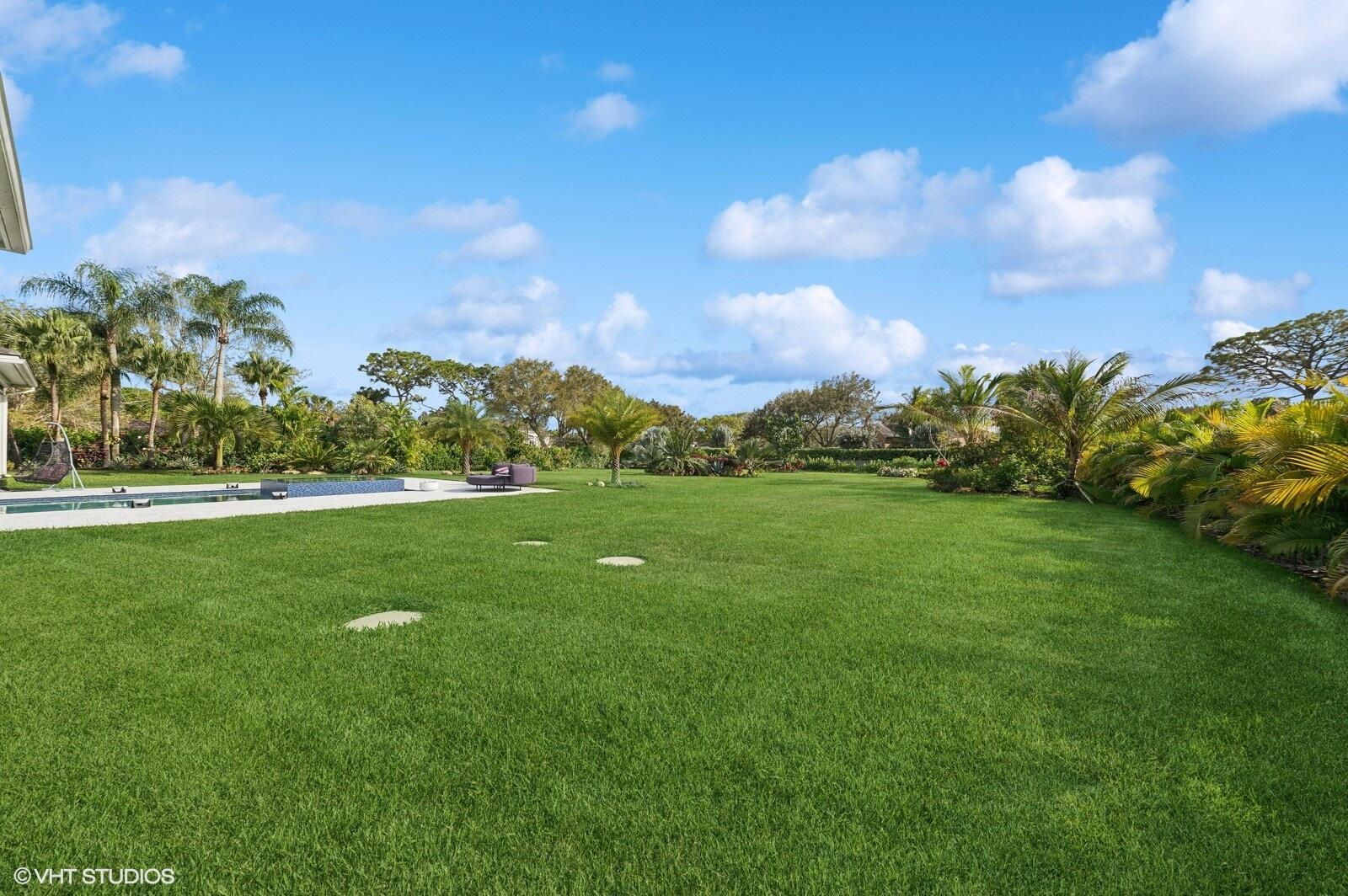 8533 North Native Dancer Road Palm Beach Gardens, FL 33418 - Photo 57 of 61 08_8533NativeDancerRdE_2008_Large