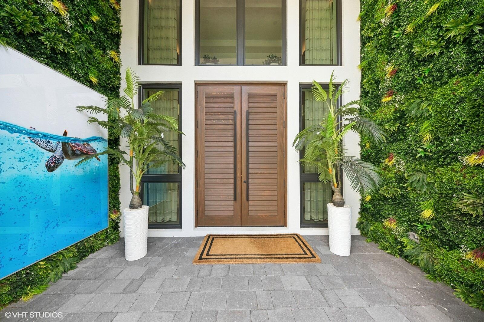 8533 North Native Dancer Road Palm Beach Gardens, FL 33418 - Photo 6 of 61 07_8533NativeDancerRdE_2007_Large