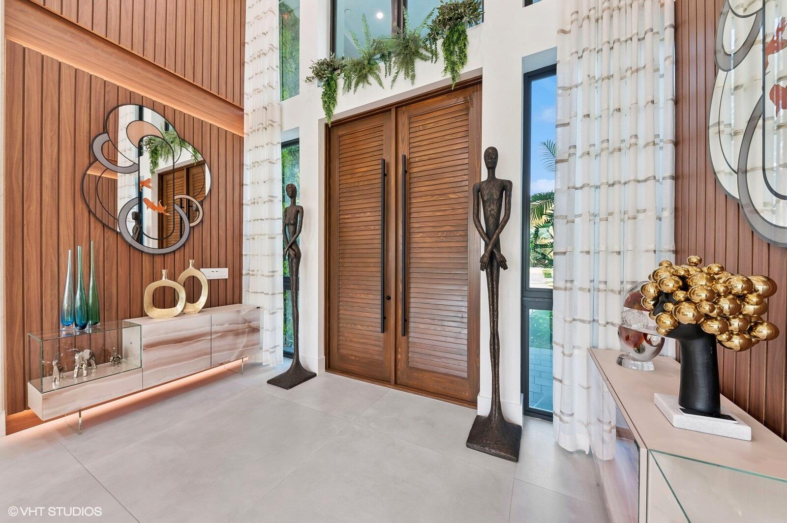 8533 North Native Dancer Road Palm Beach Gardens, FL 33418 - Photo 8 of 61 25_8533NativeDancerRdE_2025_Large