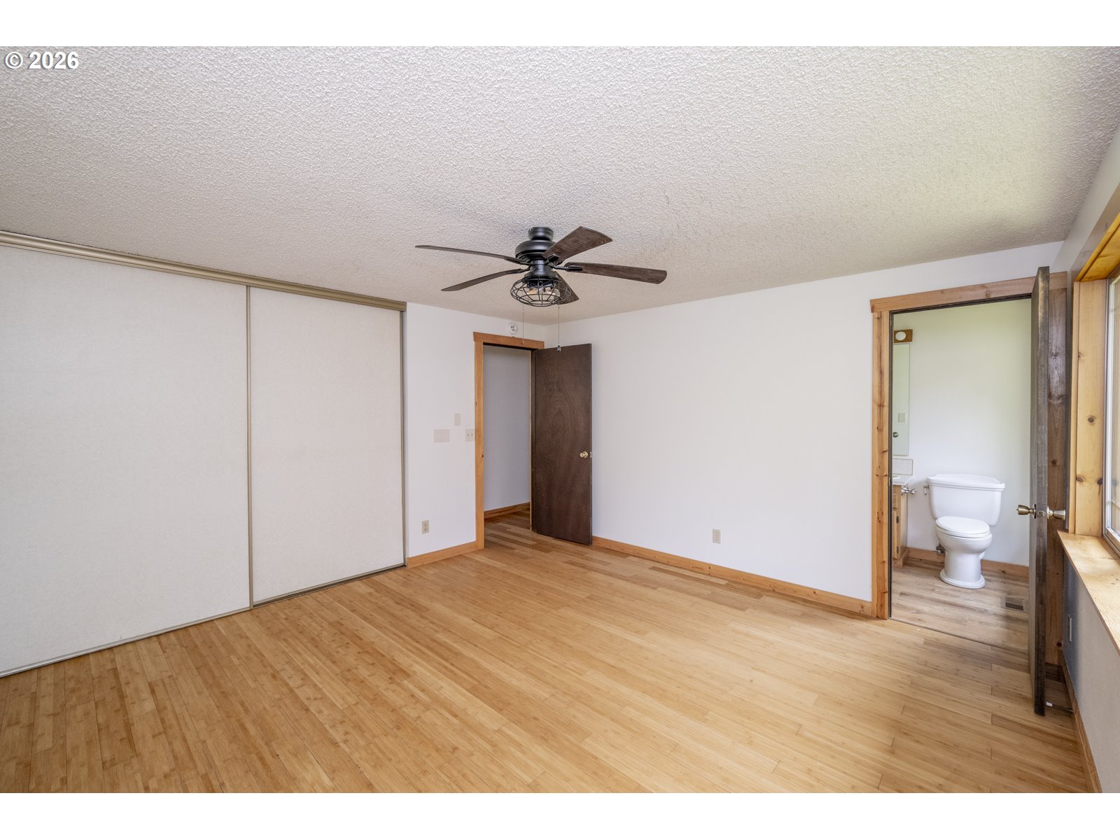 45900 East Haines Road Corbett, OR 97019 - Photo 15 of 38 Primary Bedroom