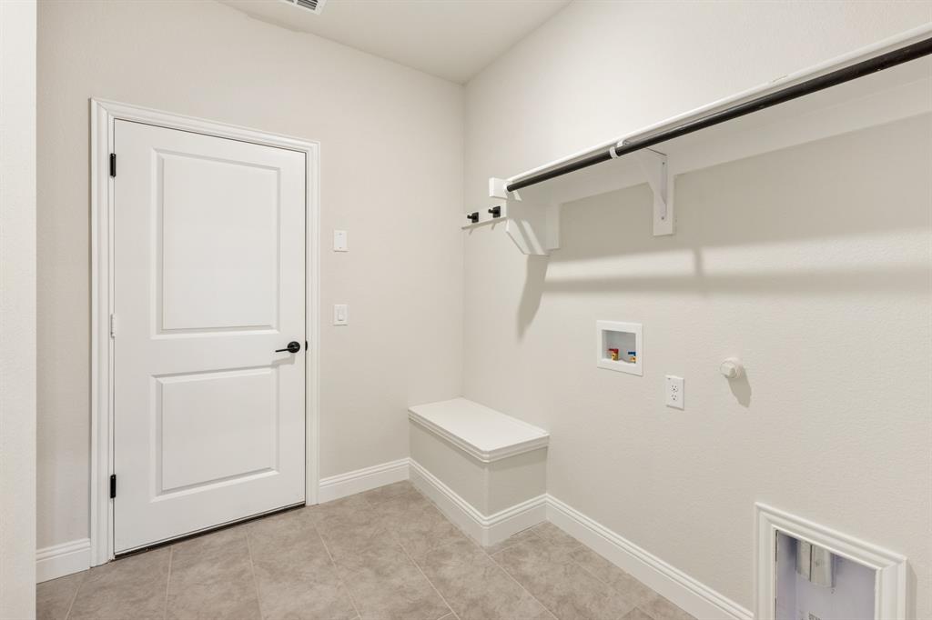 721 Seahawk Street Joshua, TX 76058 - Photo 26 of 40 a bathroom with a shower