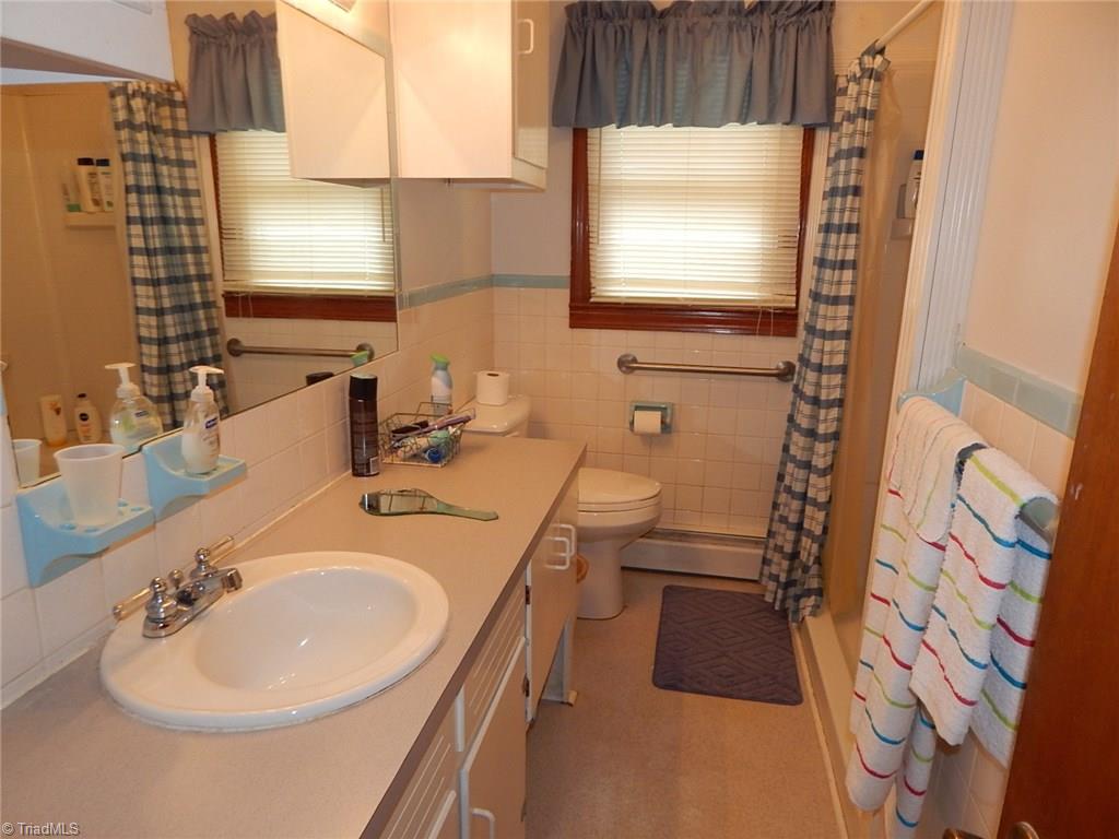 7556 Austin Traphill Road Elkin, NC 28621 - Photo 14 of 21 Gallery Image 14