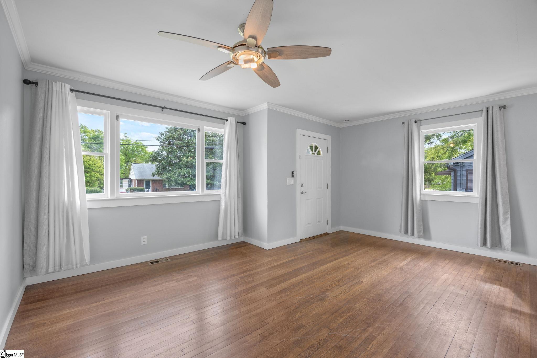 6 Pleasant Ridge Avenue Greenville, SC 29605 - Photo 10 of 34