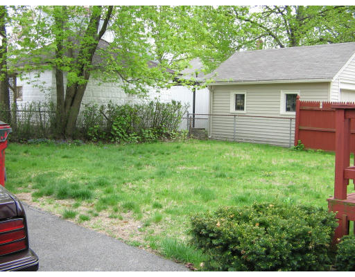 61 Manitoba Street Springfield, MA 01108 - Photo 4 of 14 Gallery Image 4