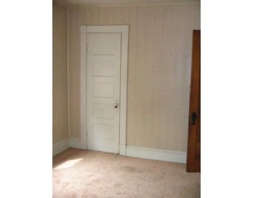61 Manitoba Street Springfield, MA 01108 - Photo 7 of 14 Gallery Image 7