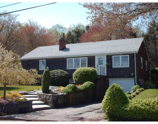 8 Riverview Road Gloucester, MA 01930 - Photo 1 of 14 Gallery Image 1