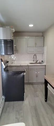 $2,300 | 38 Glenham Street, Providence, RI 02907