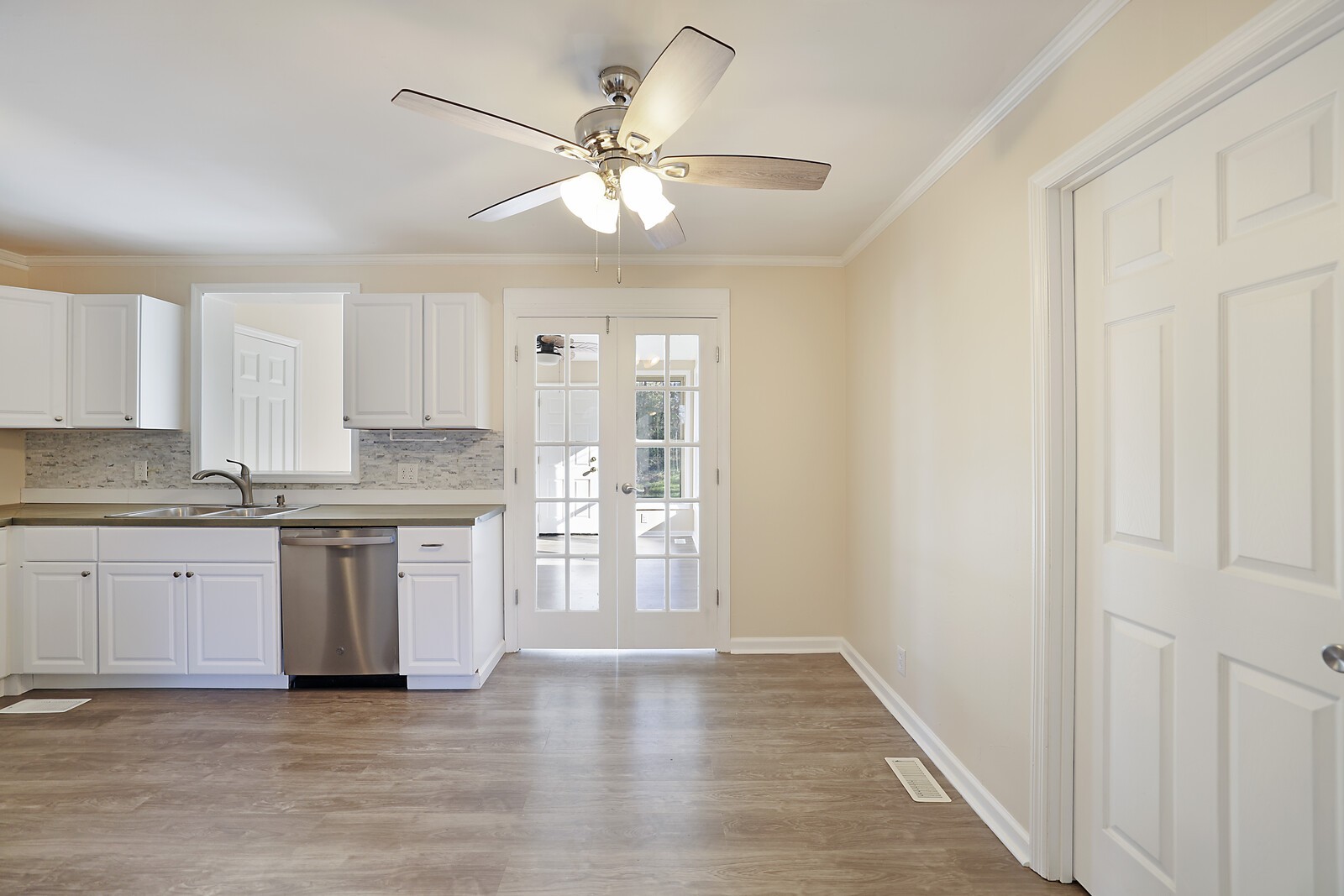 704 Hayes Street Springfield, TN 37172 - Photo 11 of 33 Gallery Image 11