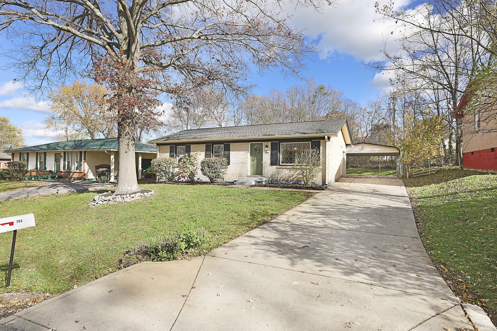 704 Hayes Street Springfield, TN 37172 - Photo 2 of 33 Gallery Image 2