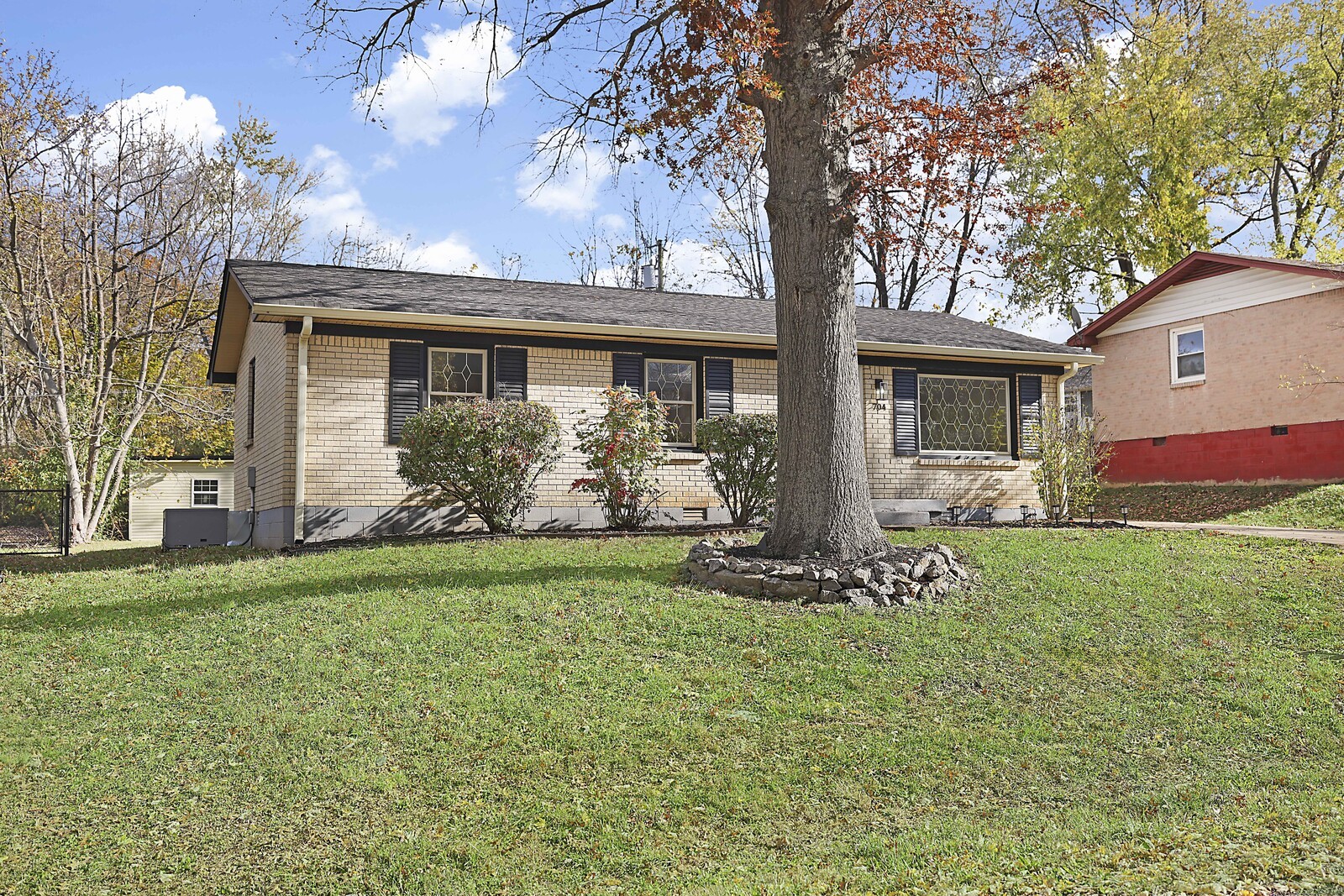 704 Hayes Street Springfield, TN 37172 - Photo 3 of 33 Gallery Image 3