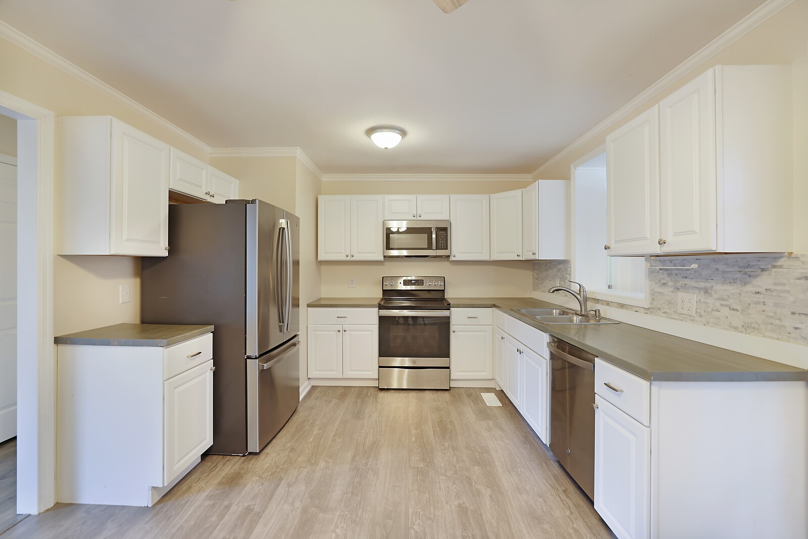 704 Hayes Street Springfield, TN 37172 - Photo 8 of 33 Gallery Image 8