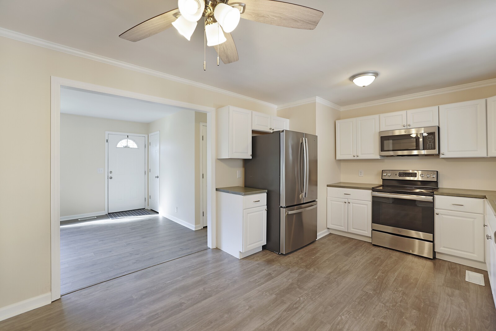 704 Hayes Street Springfield, TN 37172 - Photo 9 of 33 Gallery Image 9