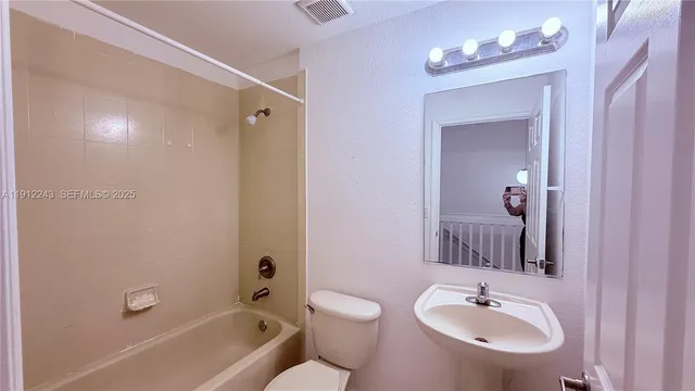 $2,500 | 2243 Northwest 135th Terrace, Unit 2243, Opa-Locka, FL 33054