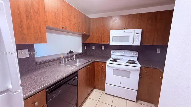 $2,500 | 2243 Northwest 135th Terrace, Unit 2243, Opa-Locka, FL 33054