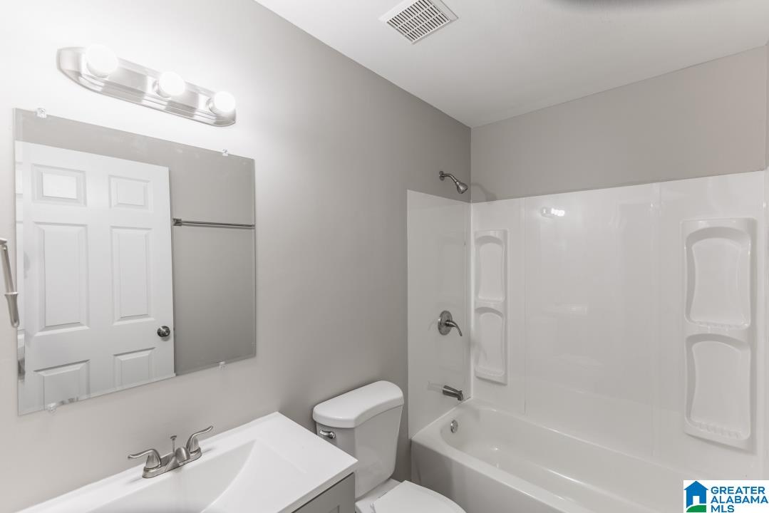 2714 Northwest Oakwood Road Huntsville, AL 35810 - Photo 3 of 20