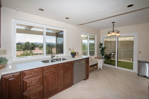 $880,000 | 12733 Via Nasca, San Diego, CA 92128