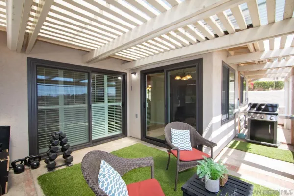 $880,000 | 12733 Via Nasca, San Diego, CA 92128