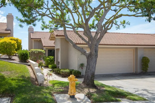 $880,000 | 12733 Via Nasca, San Diego, CA 92128
