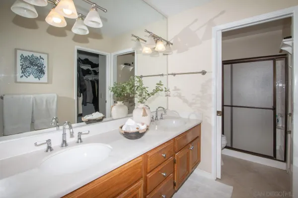 $880,000 | 12733 Via Nasca, San Diego, CA 92128