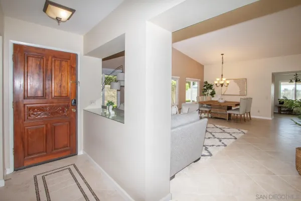 $880,000 | 12733 Via Nasca, San Diego, CA 92128