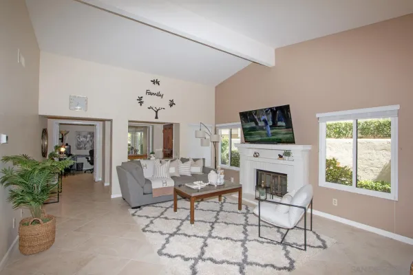 $880,000 | 12733 Via Nasca, San Diego, CA 92128