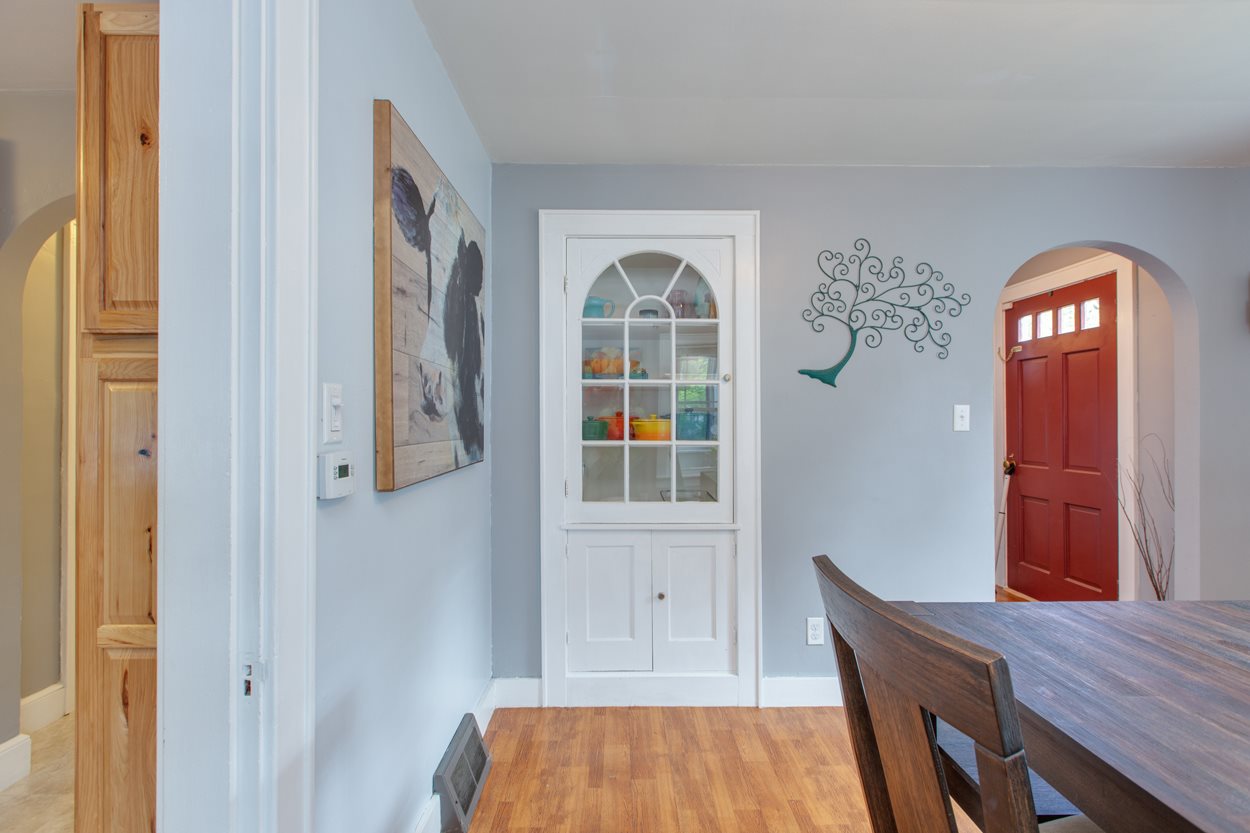 137 Rochelle Avenue Manchester, NH 03102 - Photo 11 of 33 Gallery Image 11