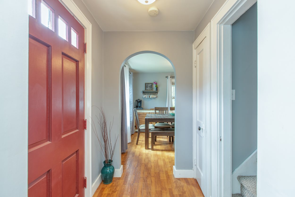 137 Rochelle Avenue Manchester, NH 03102 - Photo 17 of 33 Gallery Image 17