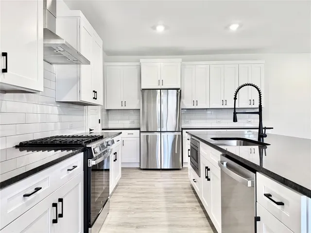 $3,760 | 8736 Kington, Frisco, TX 75036